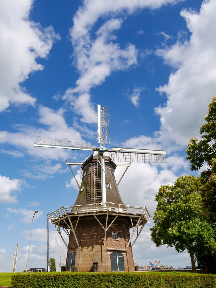 Het smalste straatje van Nederland ligt in Garnwerd